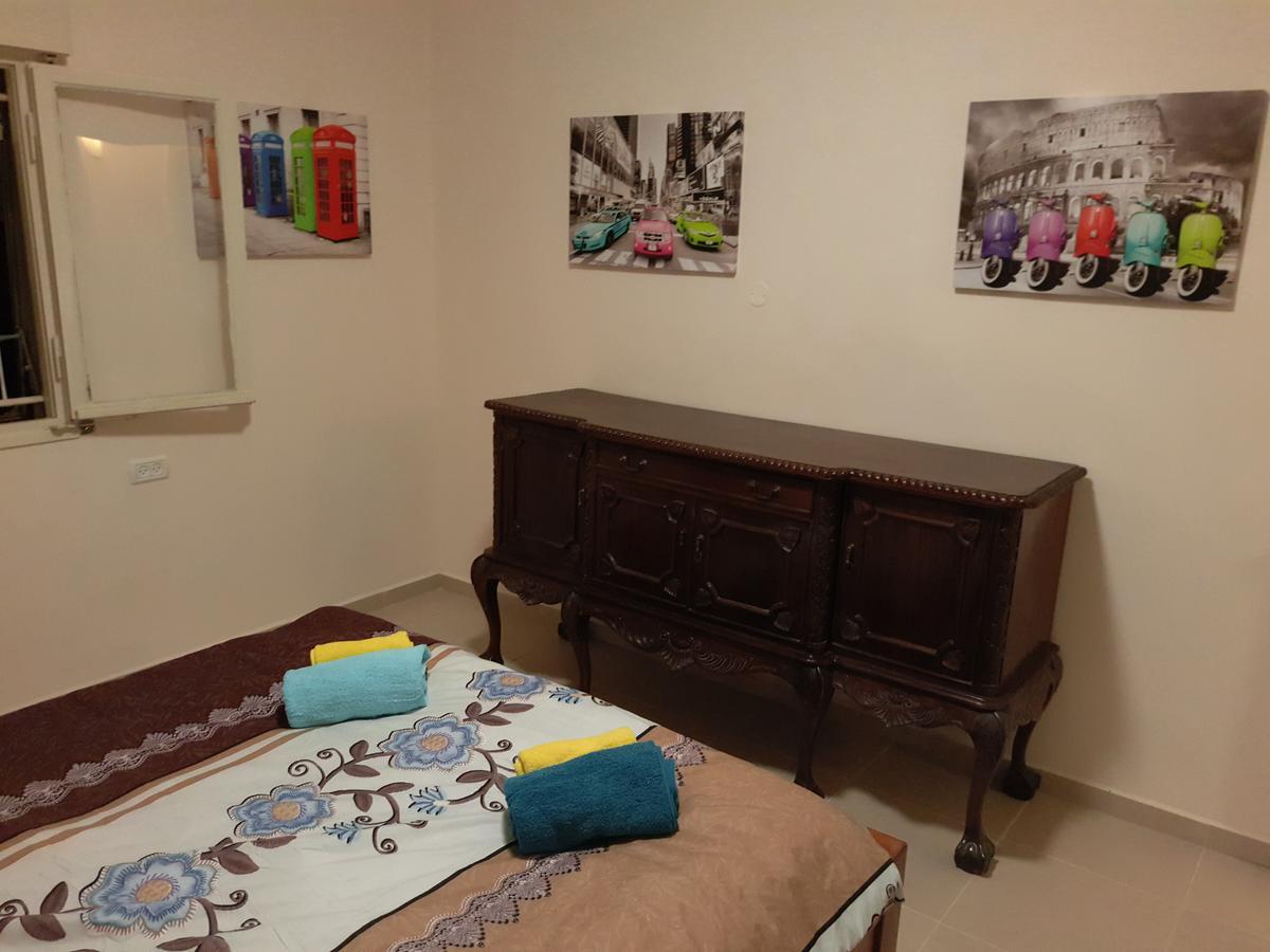 Apartamento 3 Stairs Only To Cozy Flat On Hillel St Haifa Exterior foto