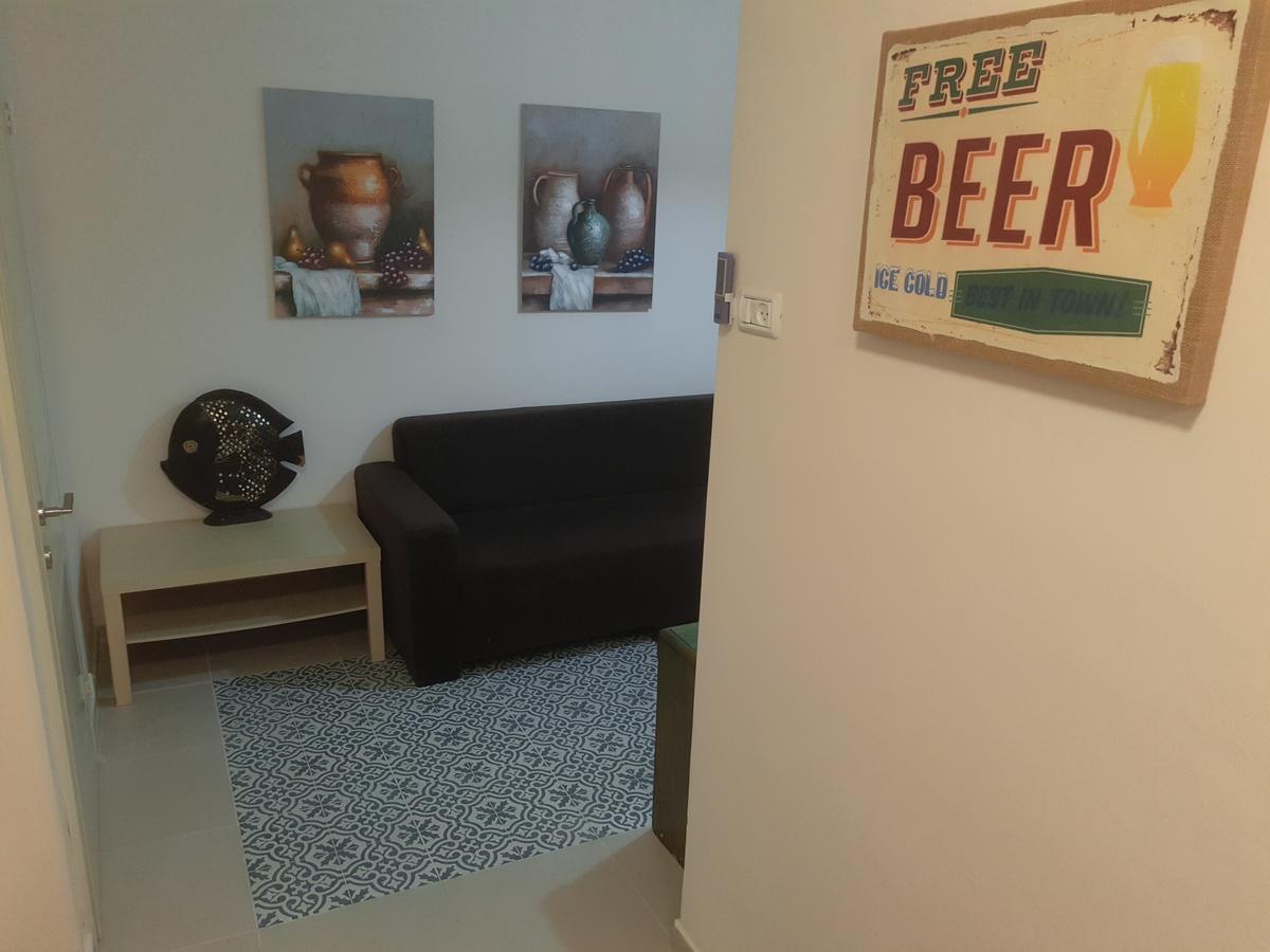 Apartamento 3 Stairs Only To Cozy Flat On Hillel St Haifa Exterior foto