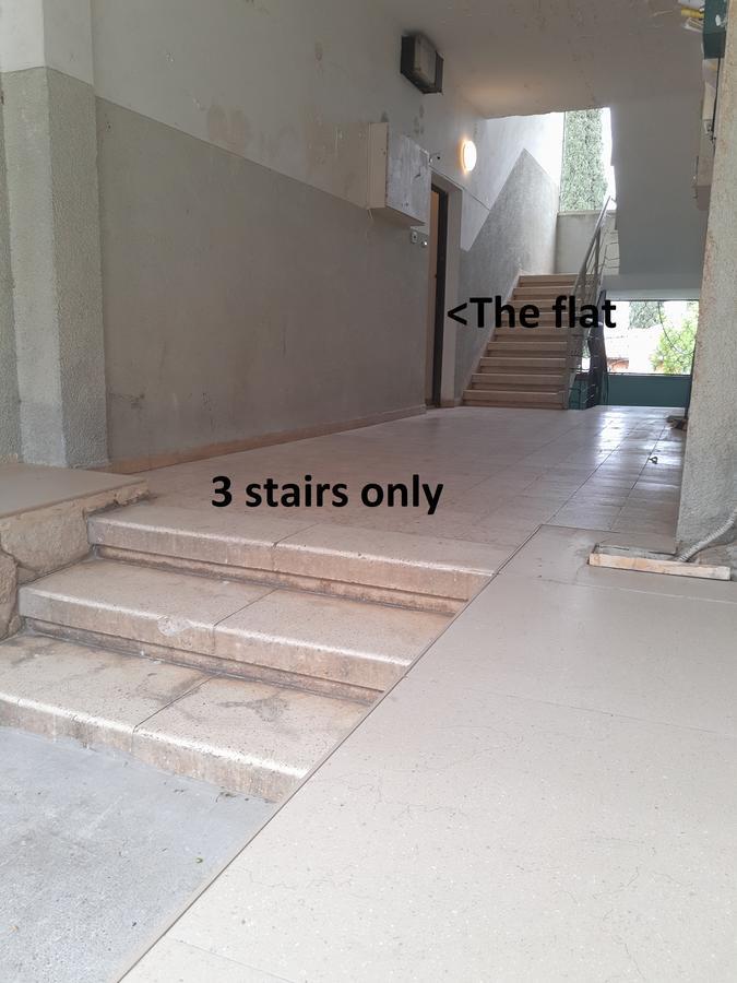 Apartamento 3 Stairs Only To Cozy Flat On Hillel St Haifa Exterior foto