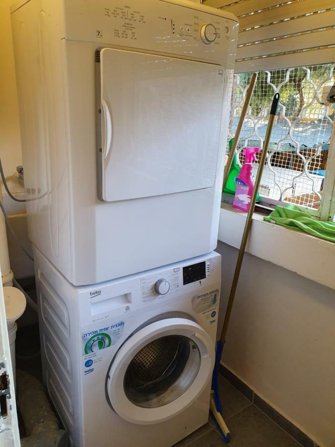 Apartamento 3 Stairs Only To Cozy Flat On Hillel St Haifa Exterior foto