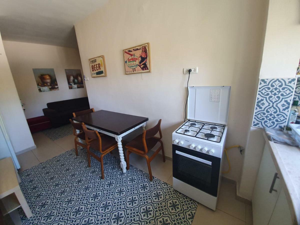 Apartamento 3 Stairs Only To Cozy Flat On Hillel St Haifa Exterior foto